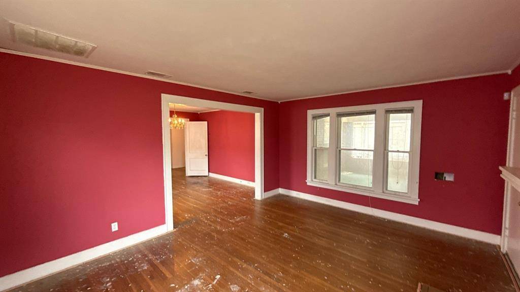 Fort Worth, TX 76110,2111 Stanley Avenue