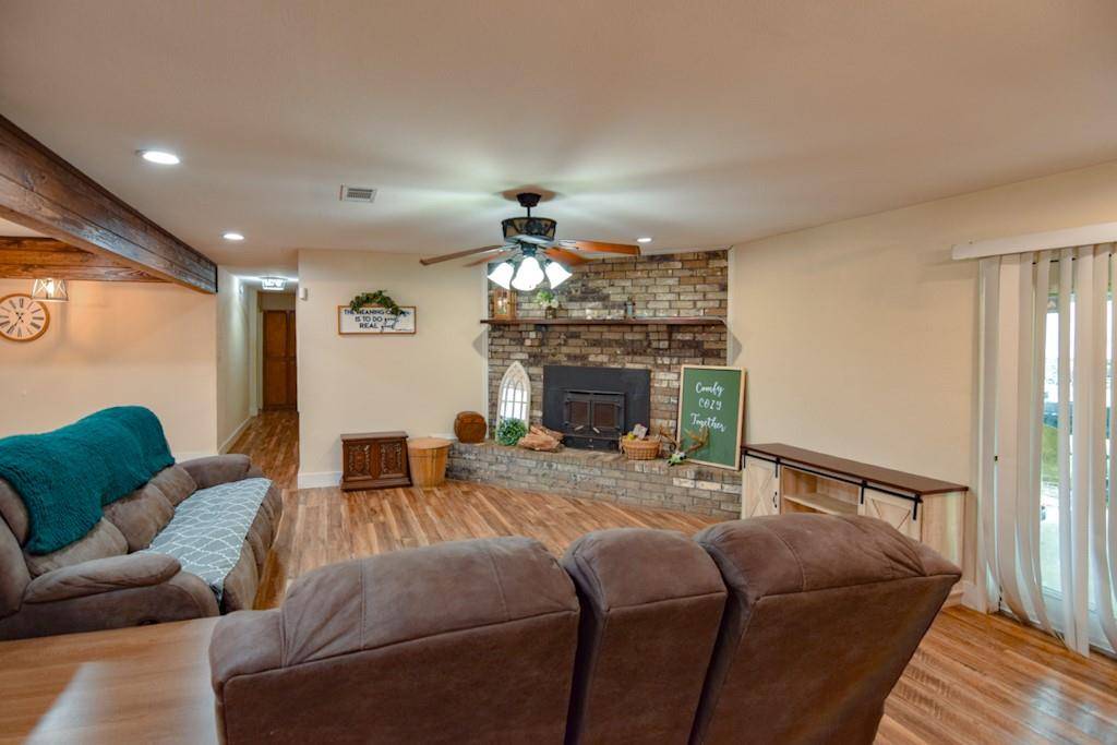 Mount Pleasant, TX 75455,800 CR 1030