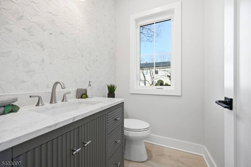 Livingston Twp., NJ 07039,11 Rale Ter