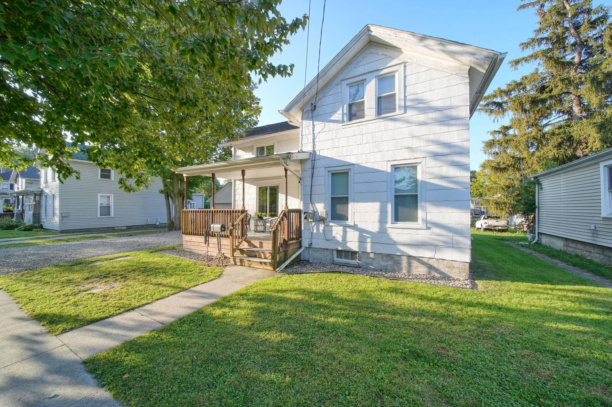 Adrian, MI 49221,136 E Chestnut ST E