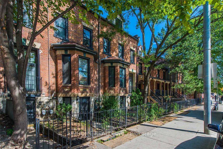 Toronto C08, ON M5A 2A3,360 R Dundas ST E #Th#2