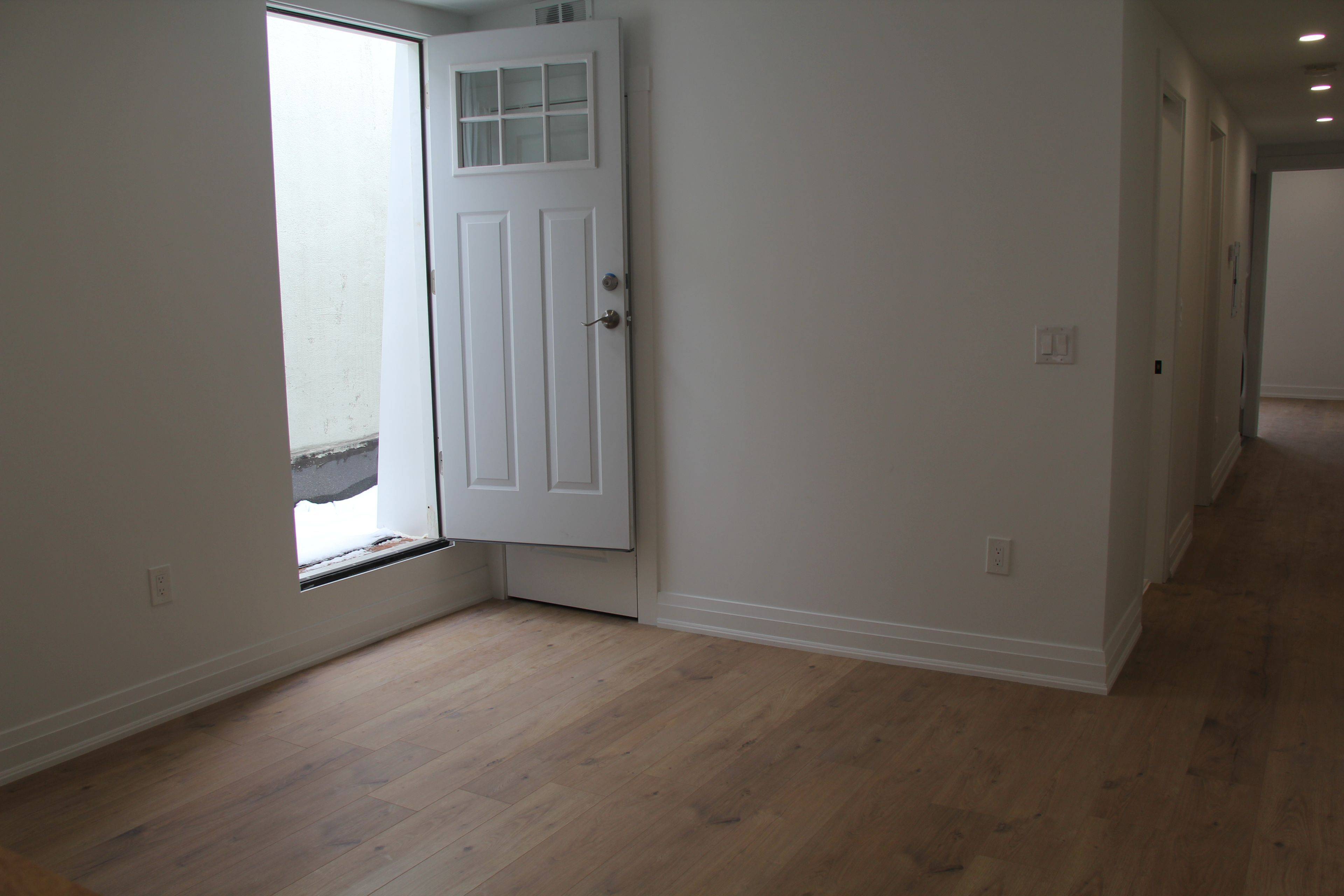 Toronto C04, ON M4N 2N3,3449 Yonge ST #2