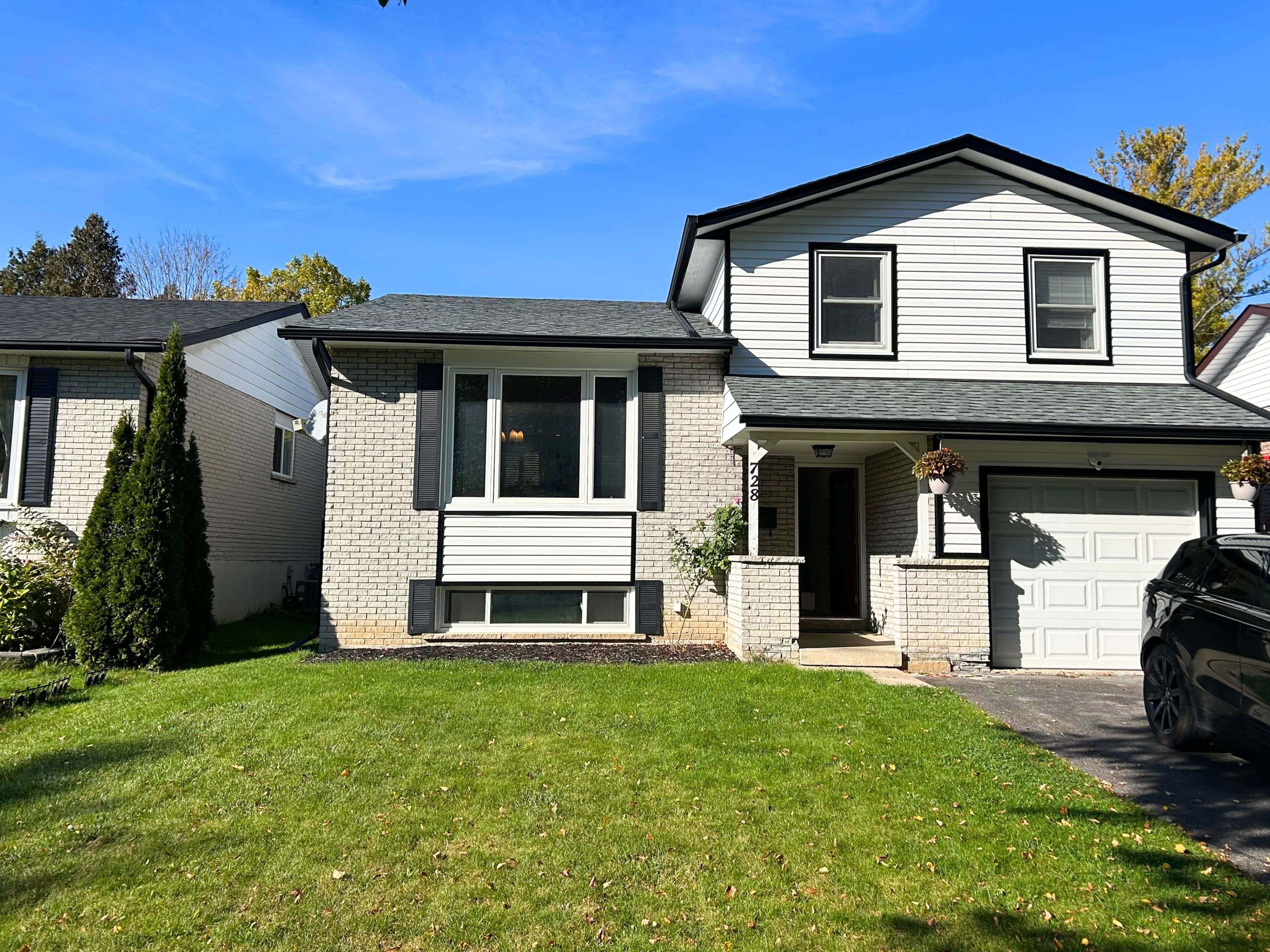 Oshawa, ON L1J 6A8,728 Bermuda AVE