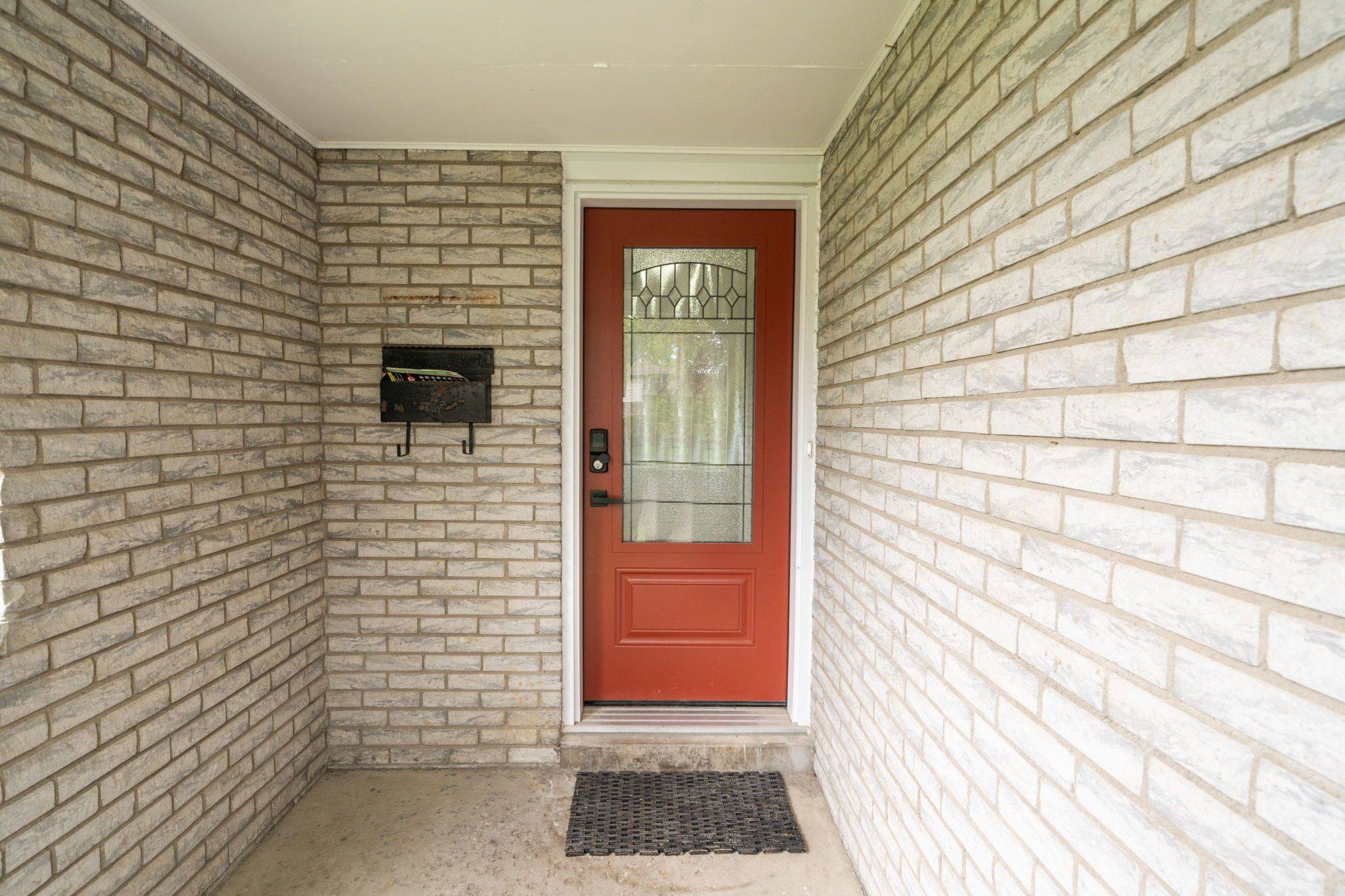 Oshawa, ON L1J 6A8,728 Bermuda AVE