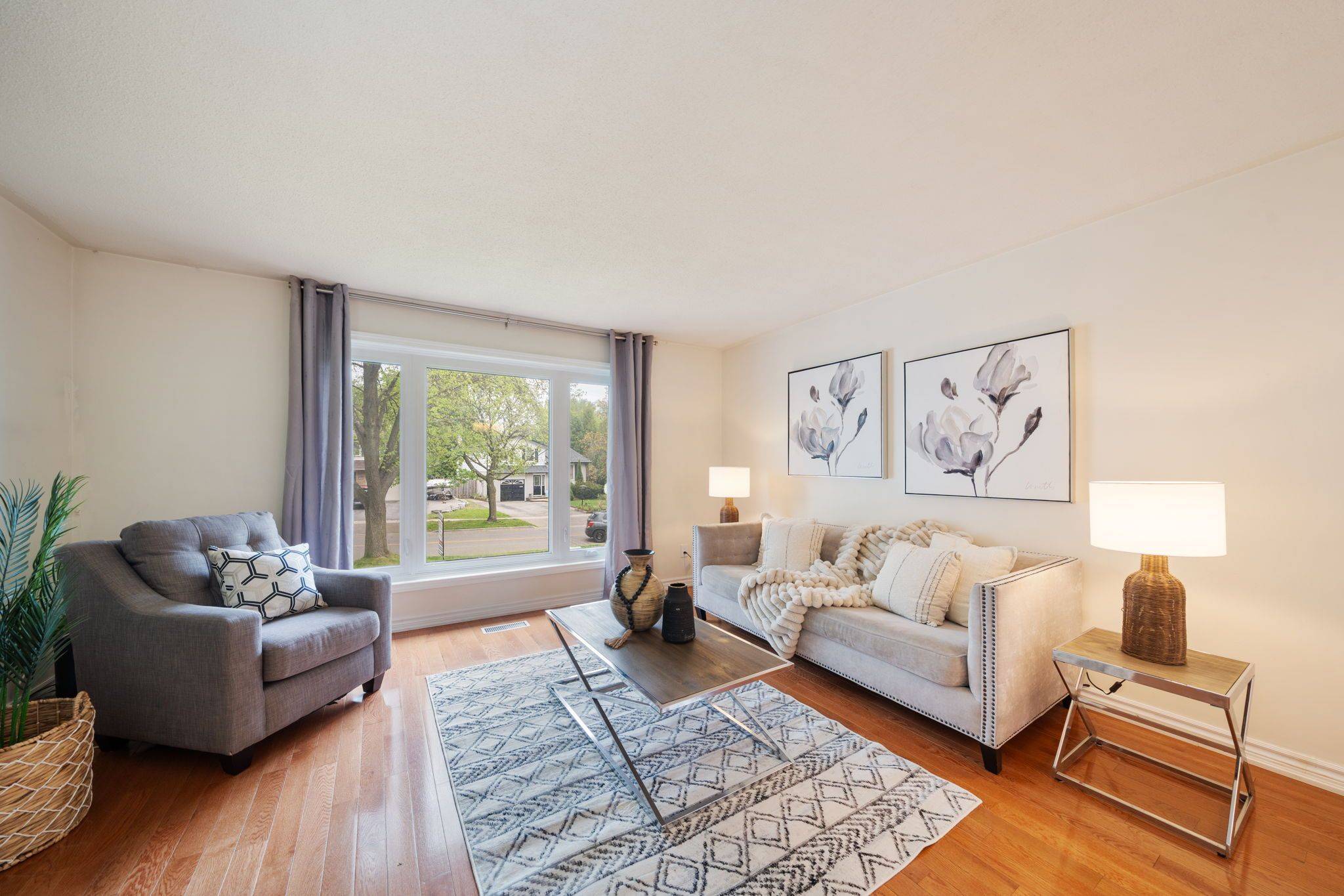 Oshawa, ON L1J 6A8,728 Bermuda AVE