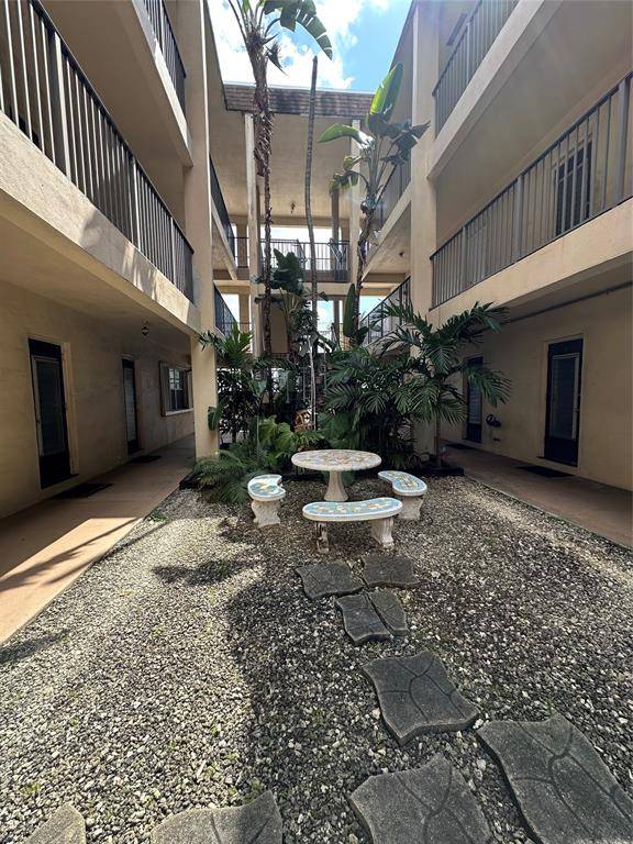 Dania Beach, FL 33004,348 S Federal Hwy #6