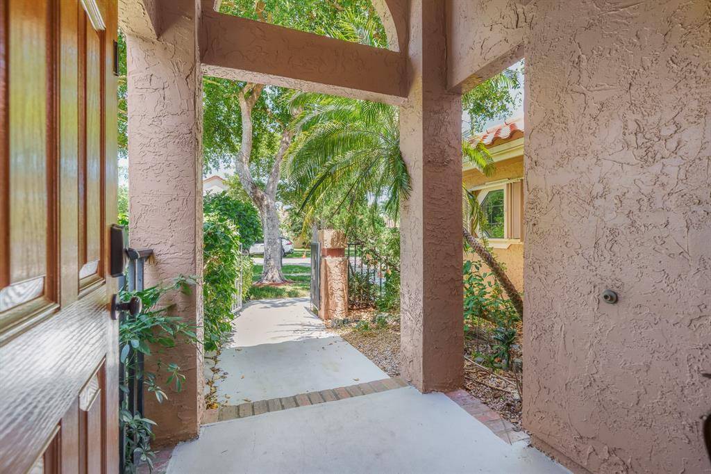 Deerfield Beach, FL 33442,749 NW 40th Ter