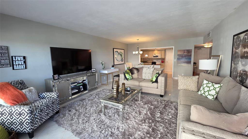 Fort Lauderdale, FL 33308,3850 Galt Ocean Dr #1008