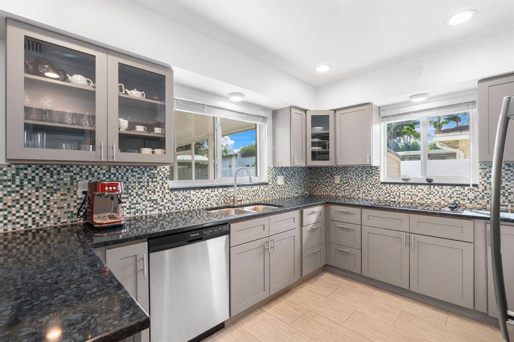 Wilton Manors, FL 33305,716 NE 20th Dr