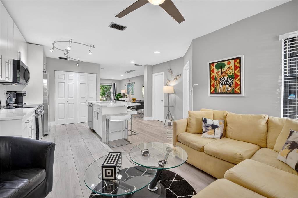 Fort Lauderdale, FL 33305,261 NE 16th Pl #303