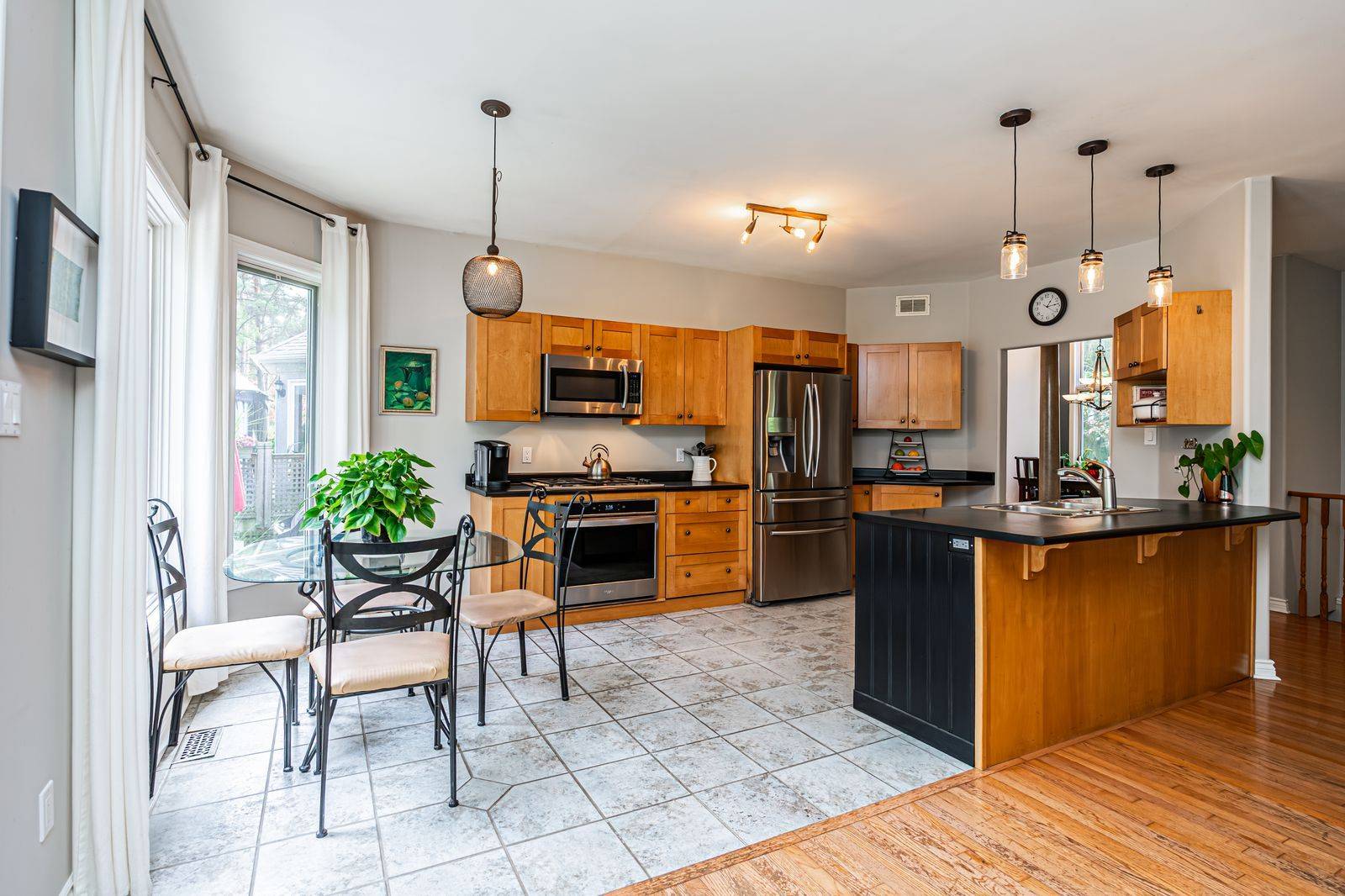 Oro-medonte, ON L0L 2L0,11 Bunker PL