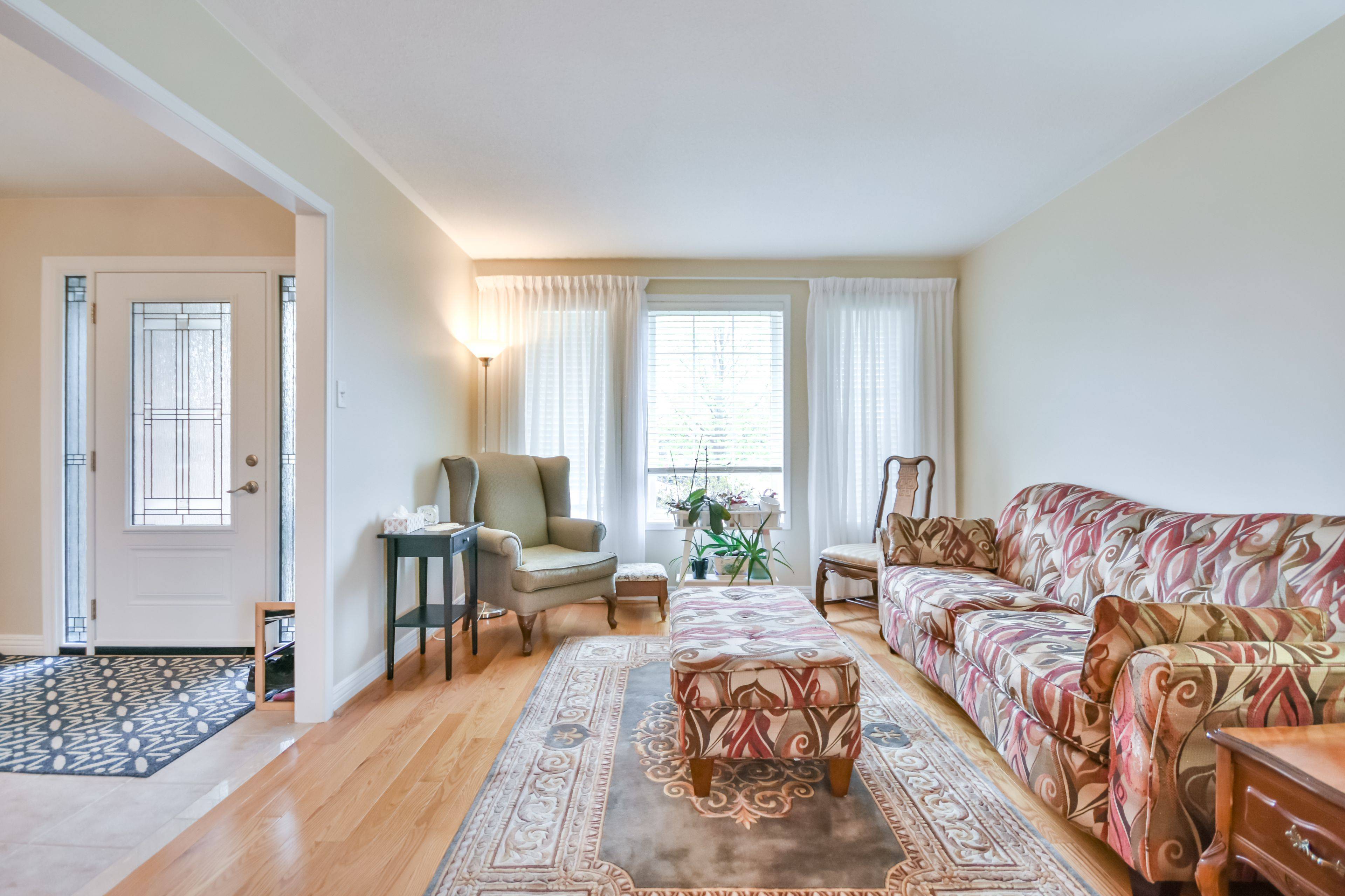 Barrie, ON L4M 7K4,77 Sun King CRES