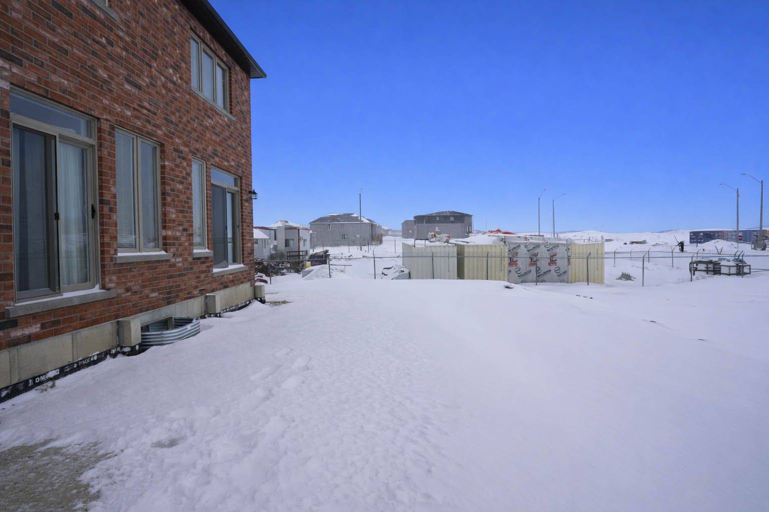 Barrie, ON L9J 0Y3,3 Ranch TER #2