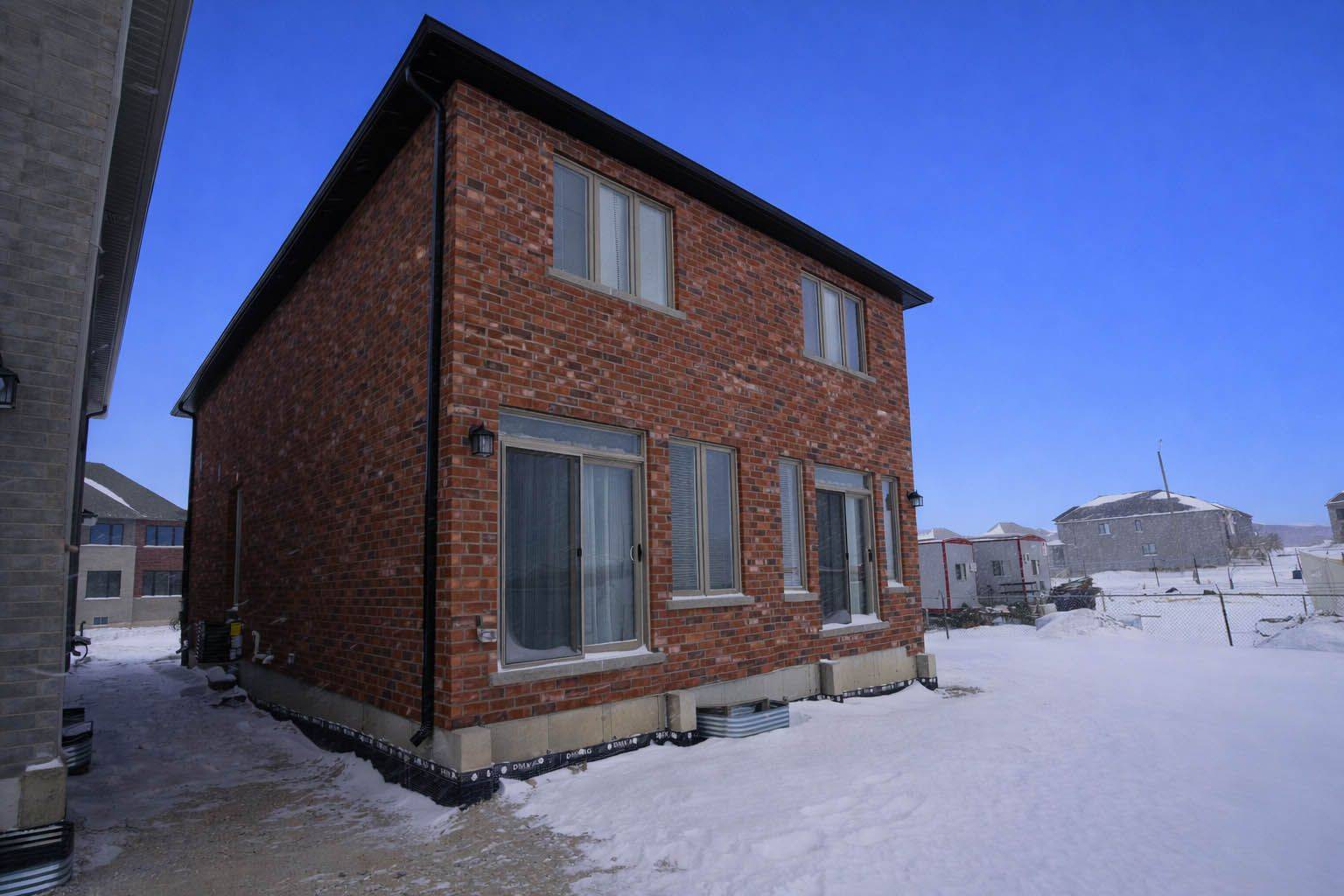 Barrie, ON L9J 0Y3,3 Ranch TER #2