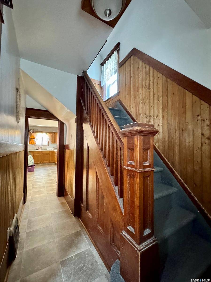 Yorkton, SK S3N 0Y1,152 Sixth AVENUE N