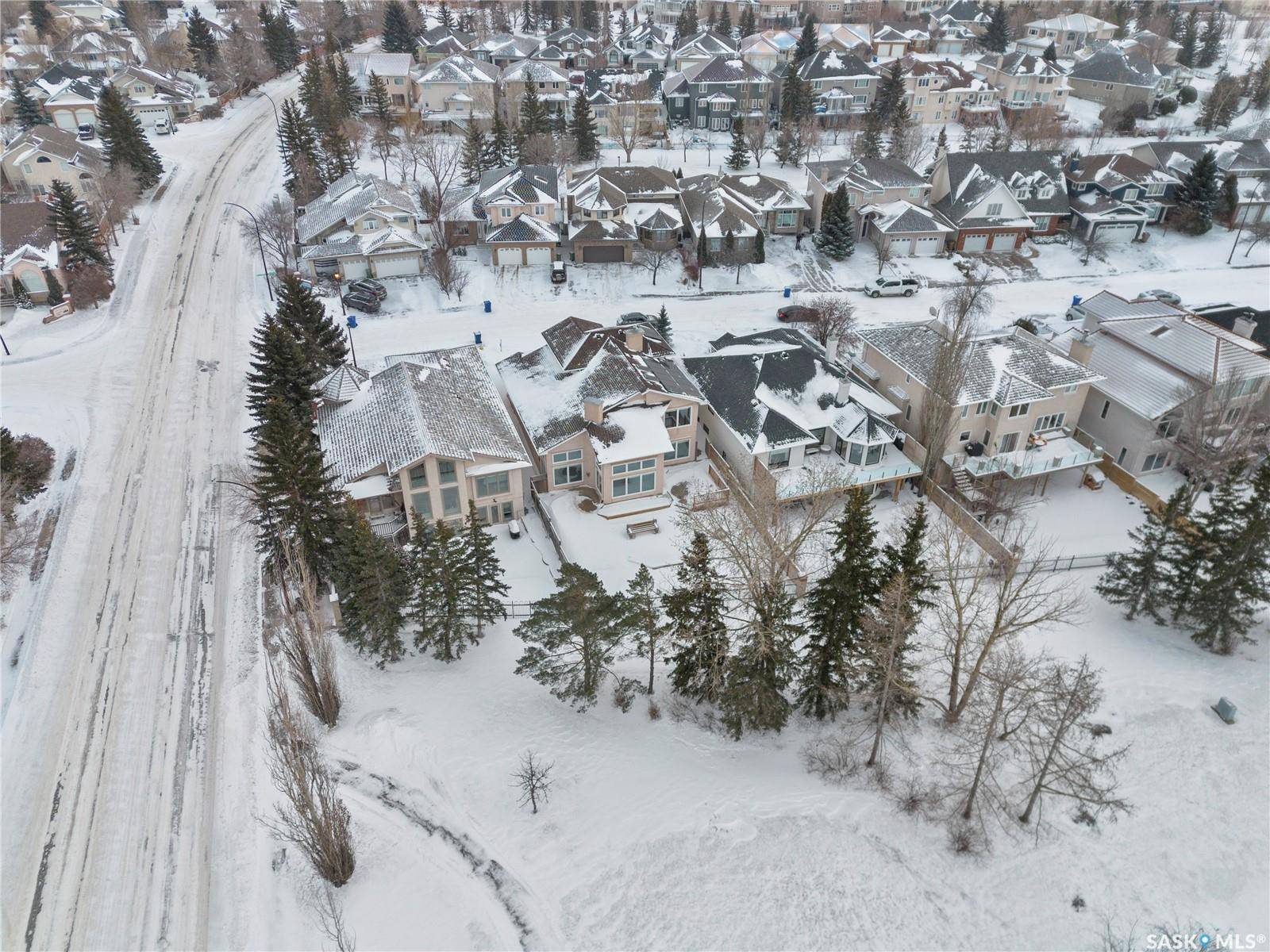 Regina, SK S4V 2S2,5006 Wascana Vista COURT