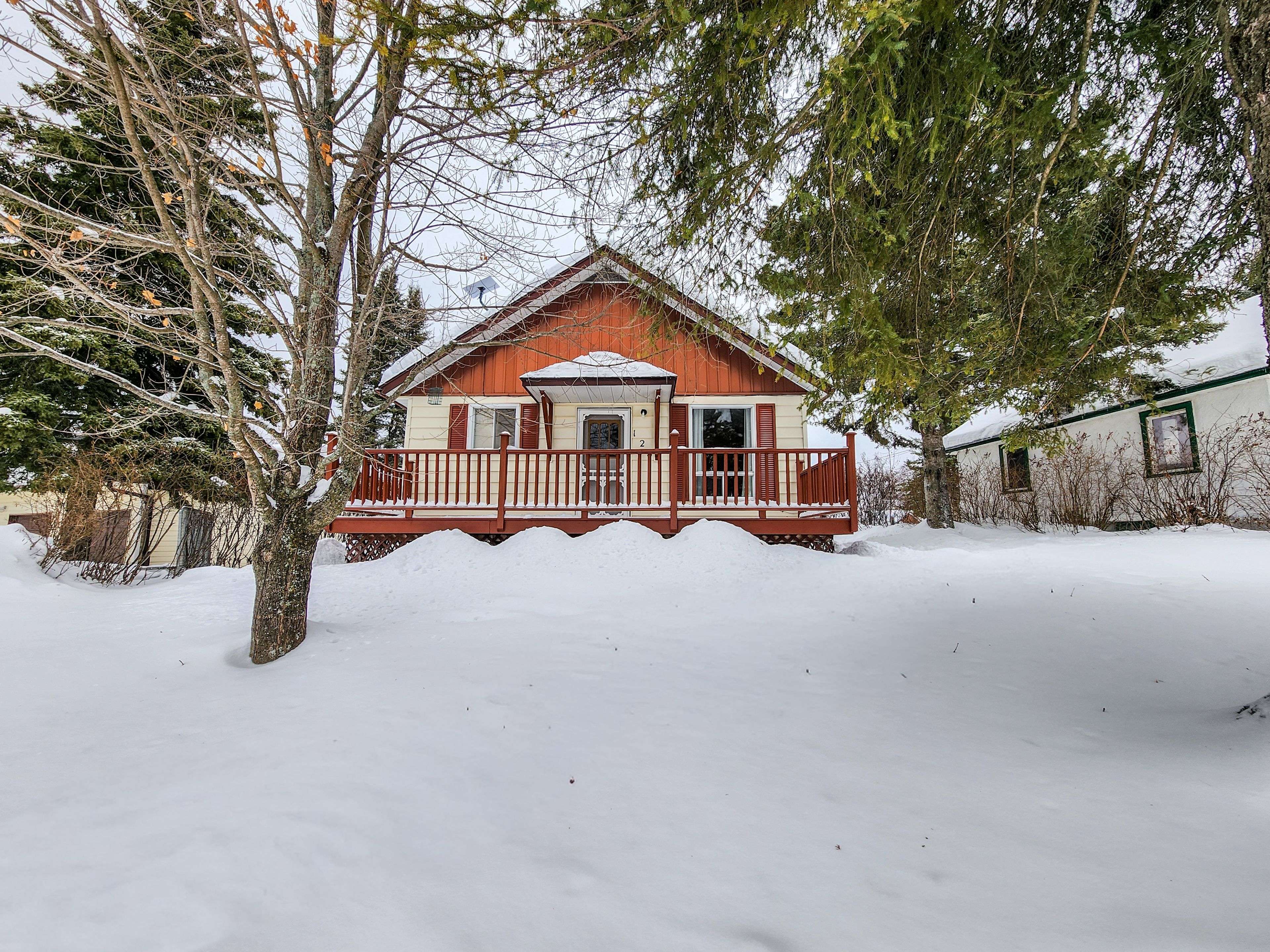 Iroquois Falls, ON P0K 1E0,123 Picadilly CIR