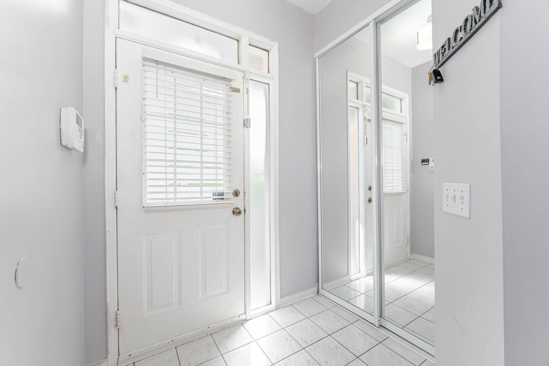 Mississauga, ON L5V 2B4,833 Scollard CT #30