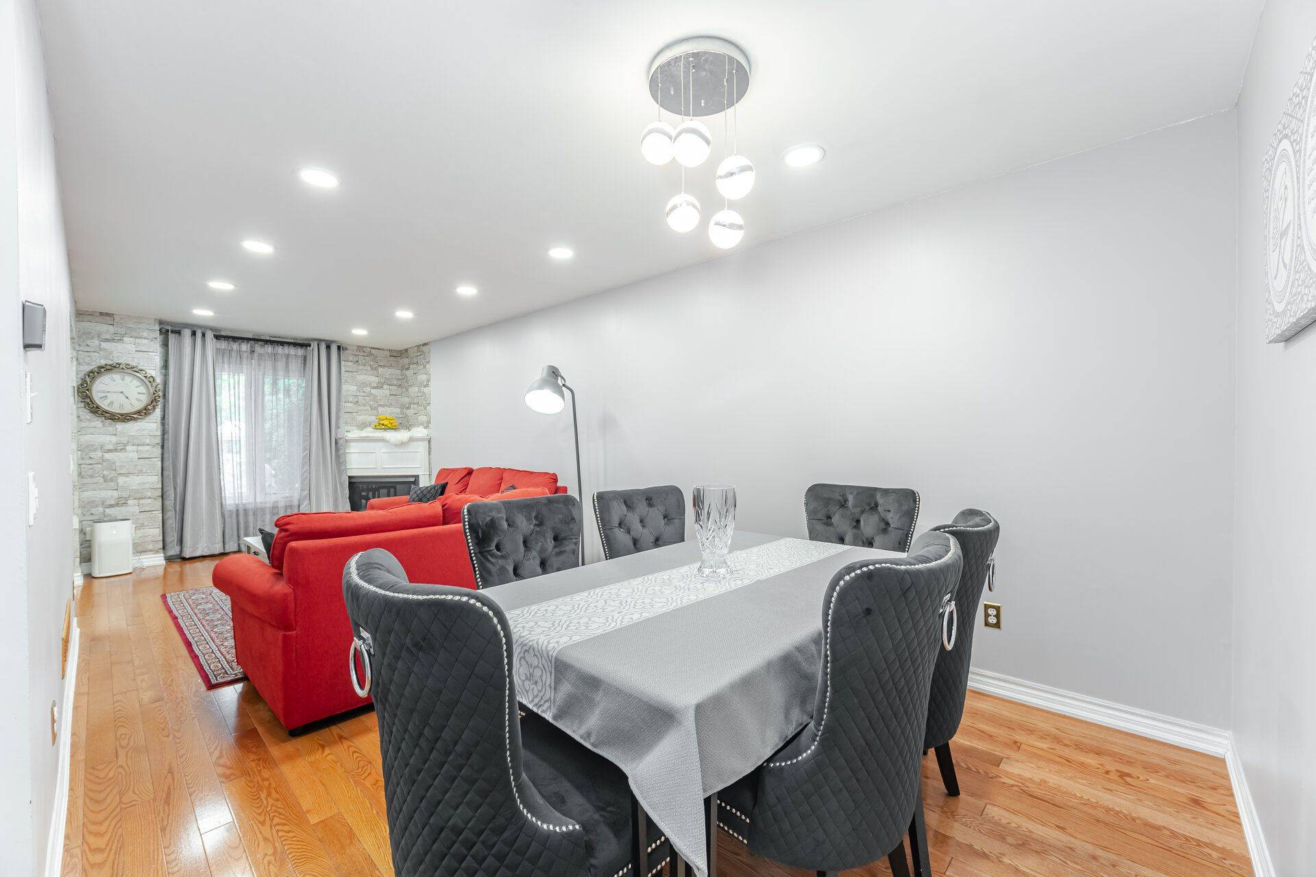 Mississauga, ON L5V 2B4,833 Scollard CT #30