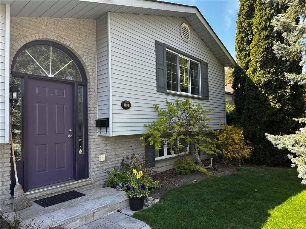 Norfolk, ON N0E 1Y0,18 Ross ST