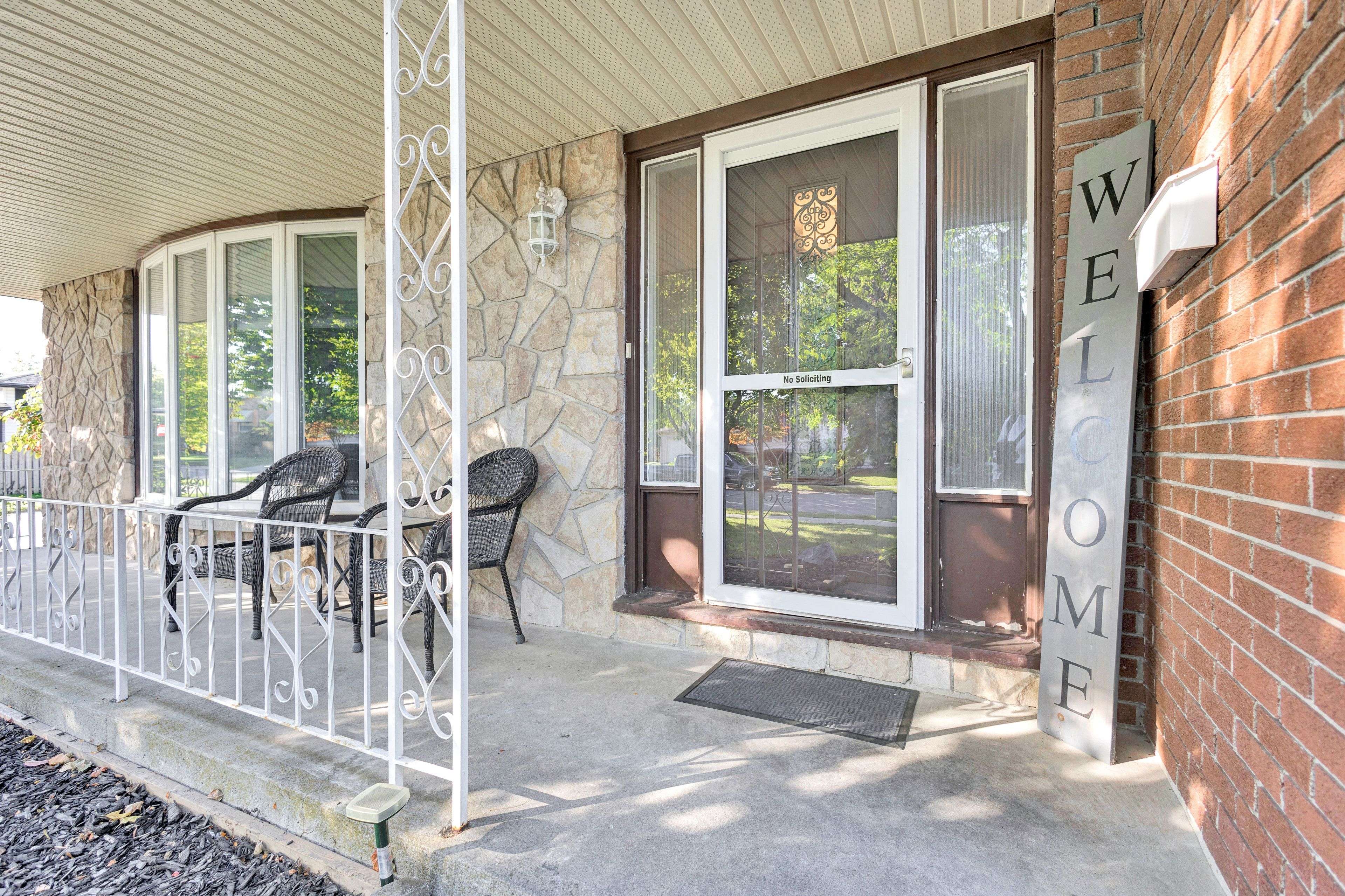 Brantford, ON N3R 5Y5,17 Penny LN