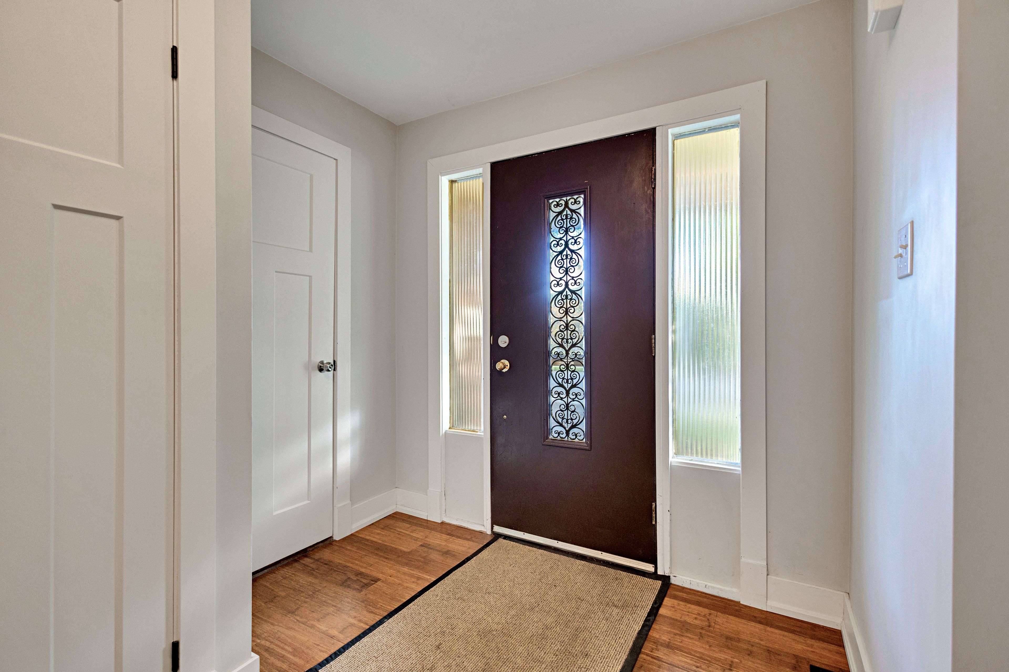 Brantford, ON N3R 5Y5,17 Penny LN