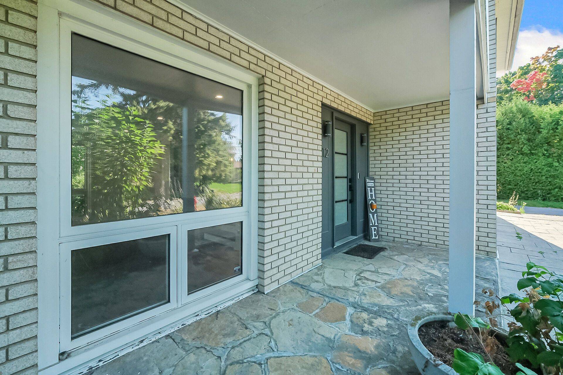 Cityview - Parkwoods Hills - Rideau Shore, ON K2E 6H7,12 Apache CRES