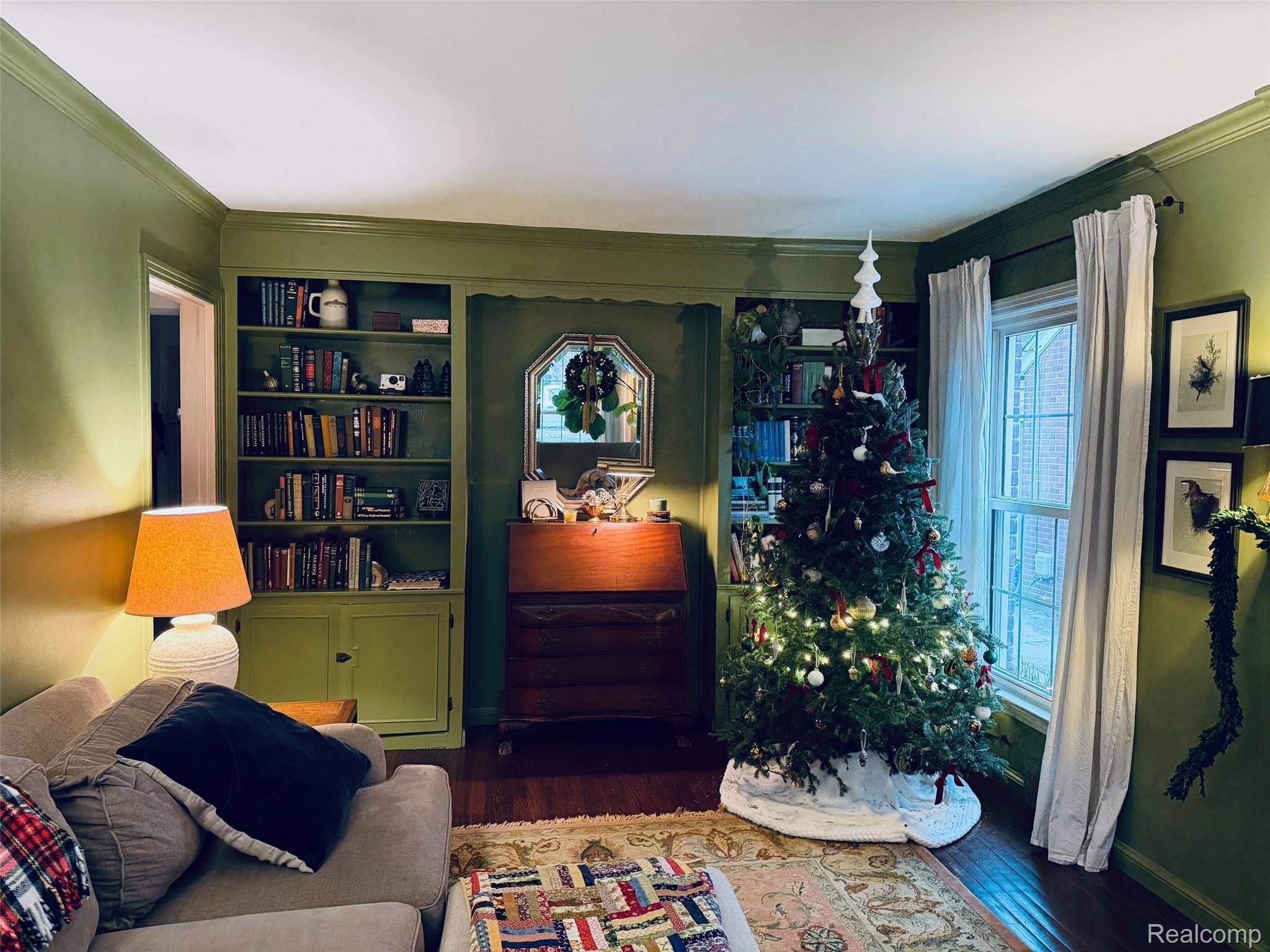 Detroit, MI 48223,14216 Warwick ST