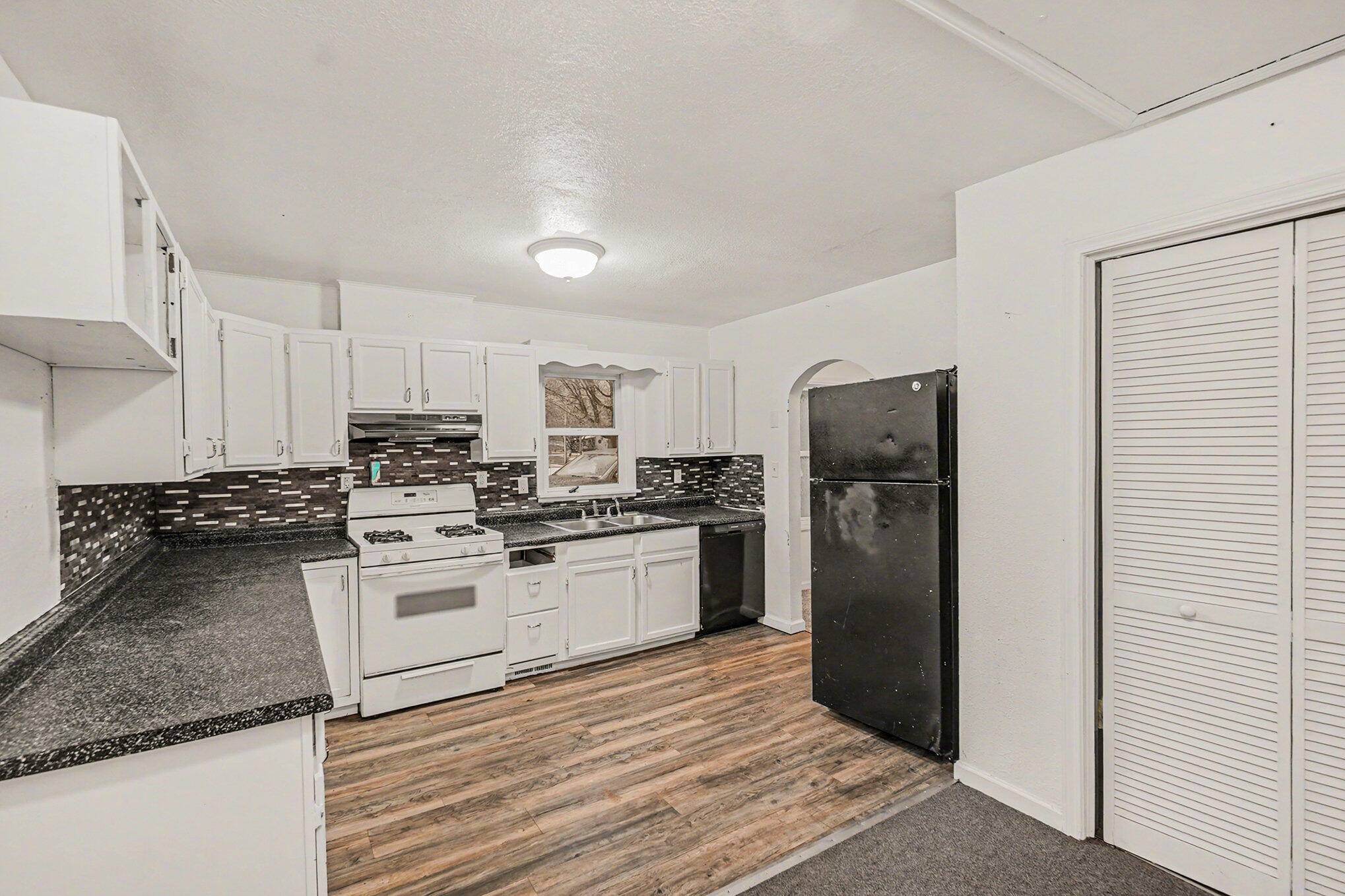 Hesperia, MI 49421,295 Hawley ST