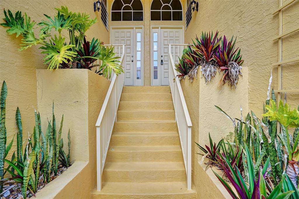 Lauderdale By The Sea, FL 33062,2121 S Ocean Blvd #805