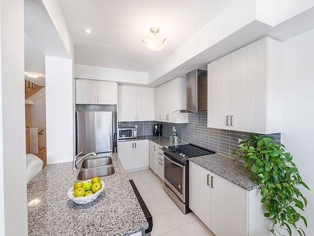 Newmarket, ON L3X 0M1,204 Bennett ST