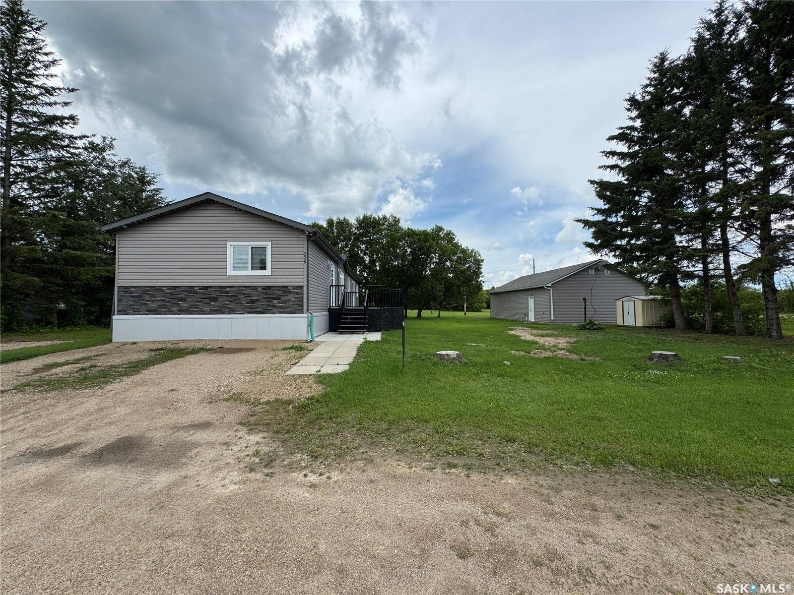 Jansen, SK S0K 2B0,226 Hopp STREET