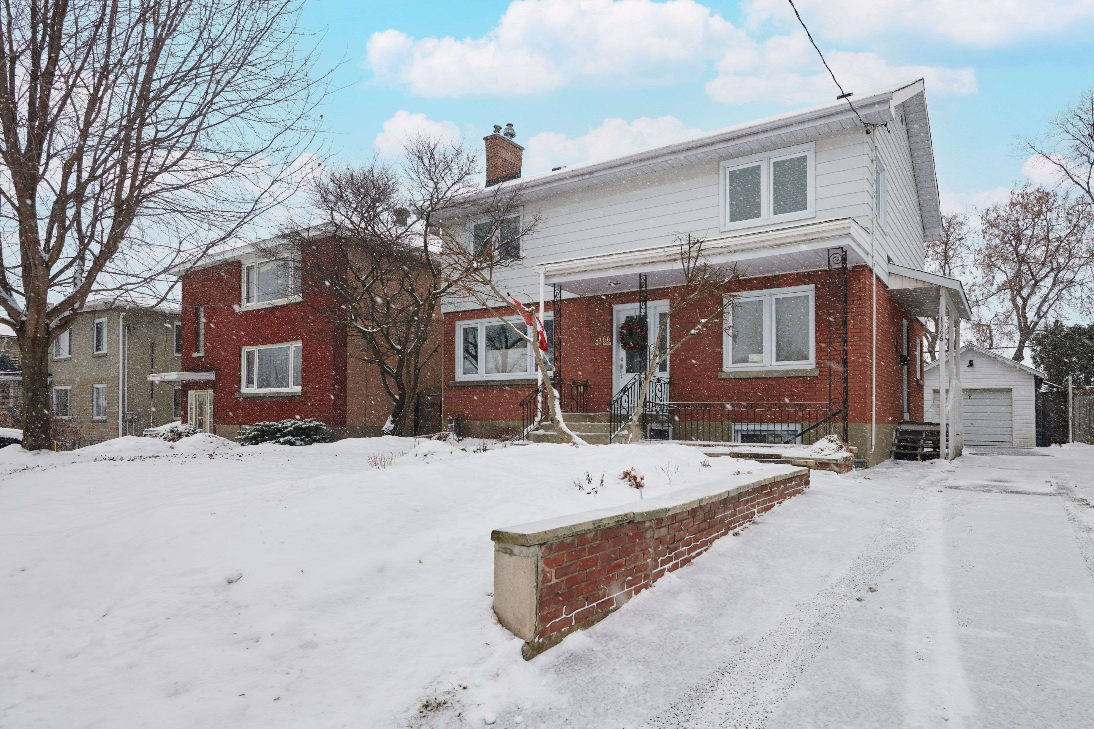 Carlington - Central Park, ON K1Z 8L2,1366 Kingston AVE