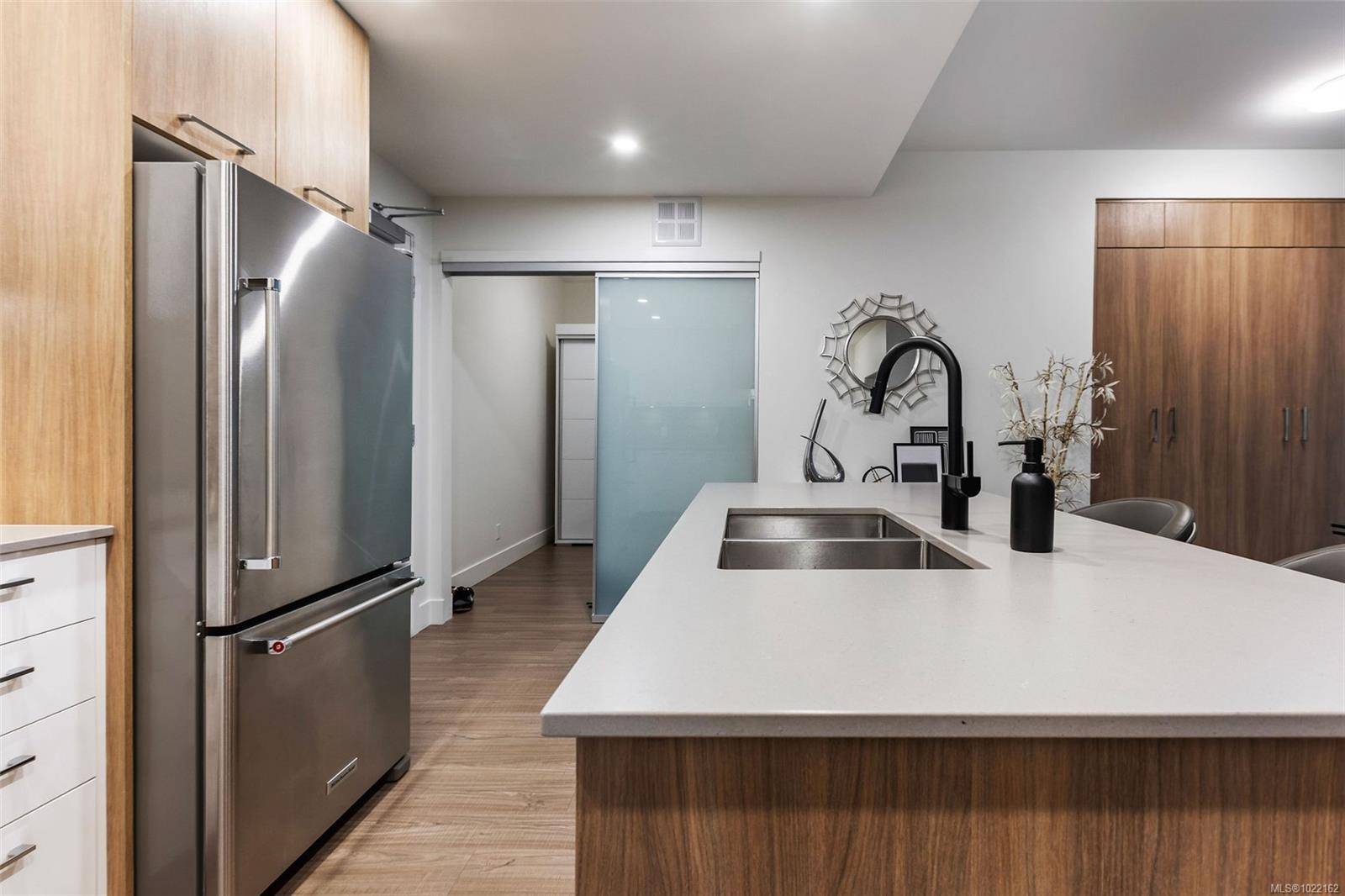 Langford, BC V9B 0W5,960 Reunion Ave #211