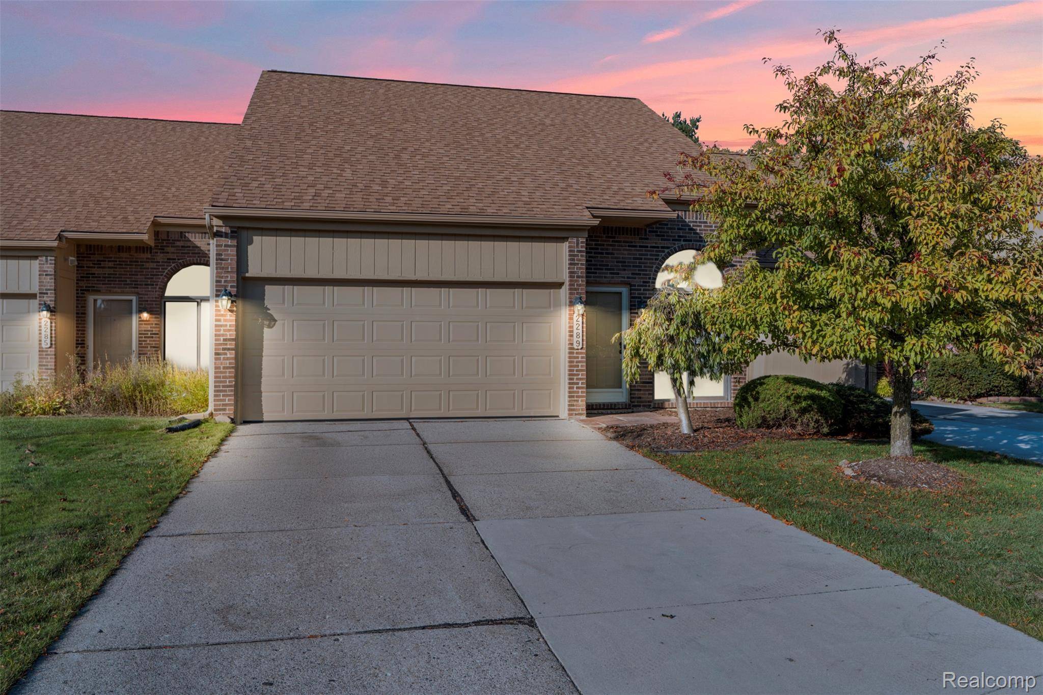 Rochester Hills, MI 48309,2289 Rochelle Park DR