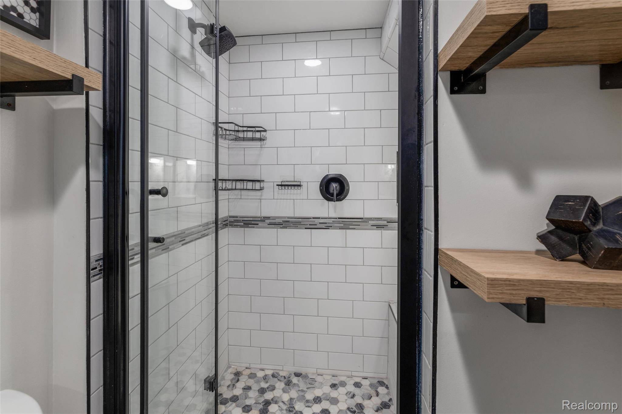 Grosse Pointe Woods, MI 48236,2371 Allard AVE