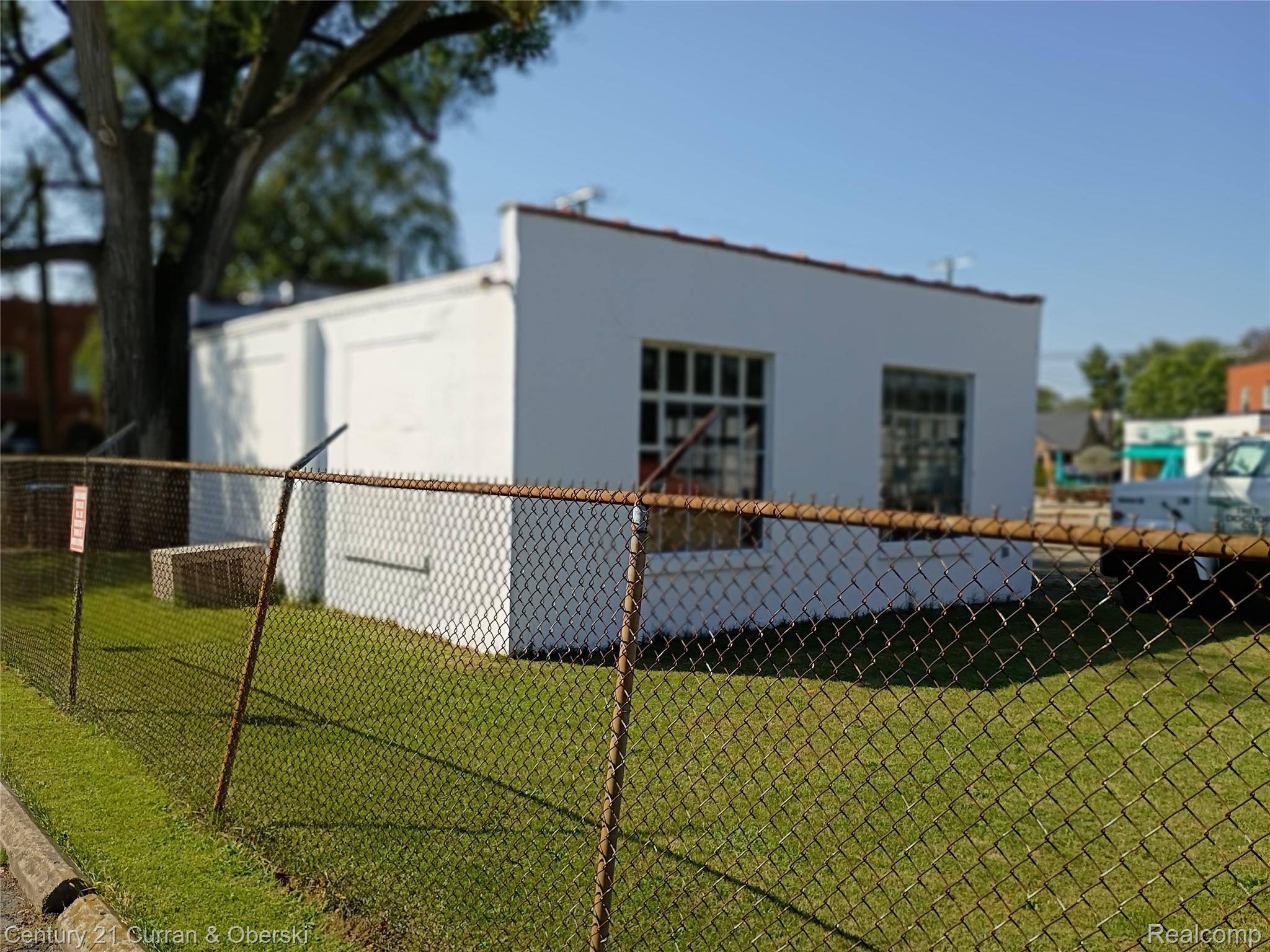 Dearborn, MI 48124,1841 Monroe ST