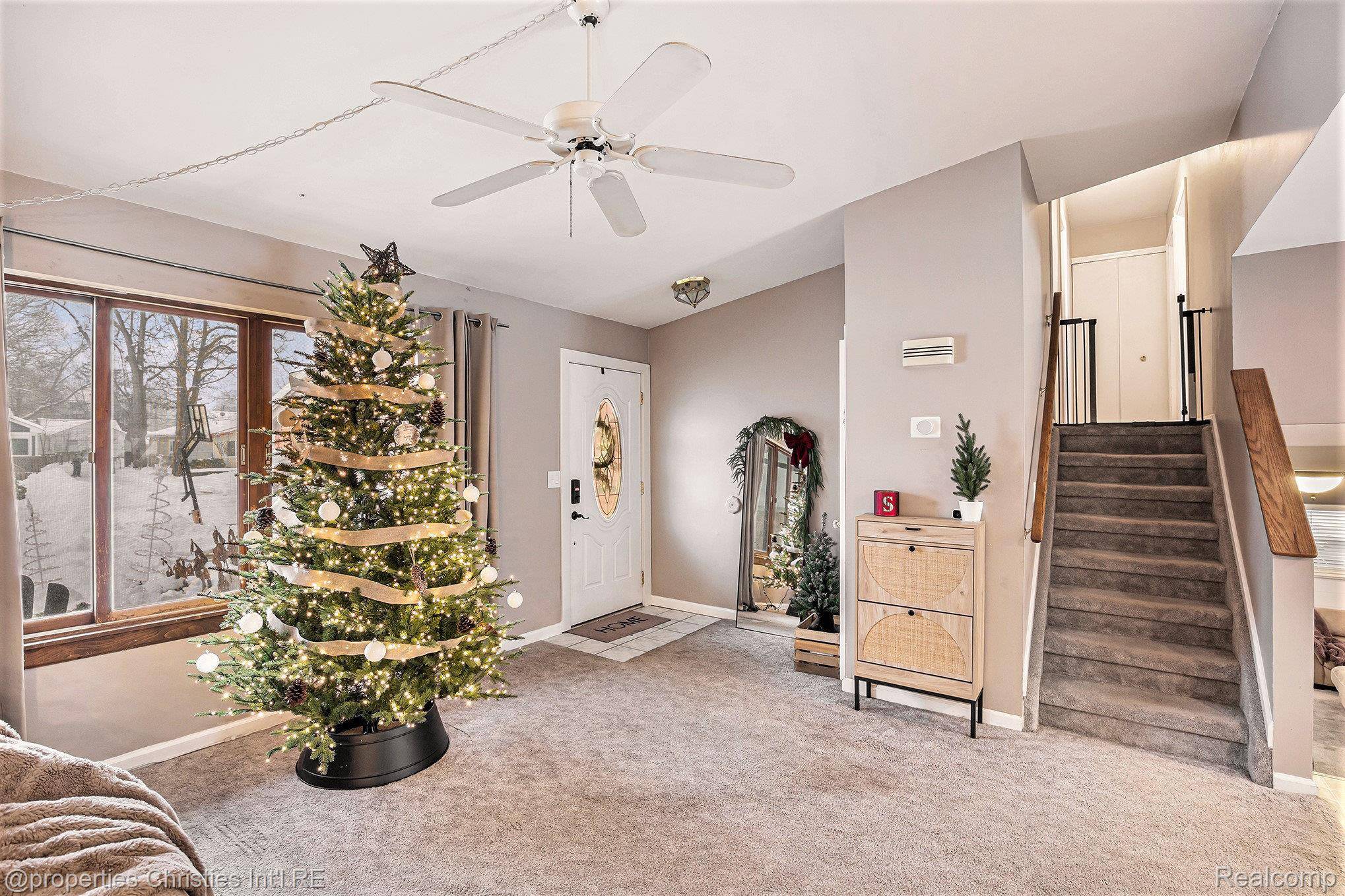 Waterford, MI 48328,3990 Cresthaven DR