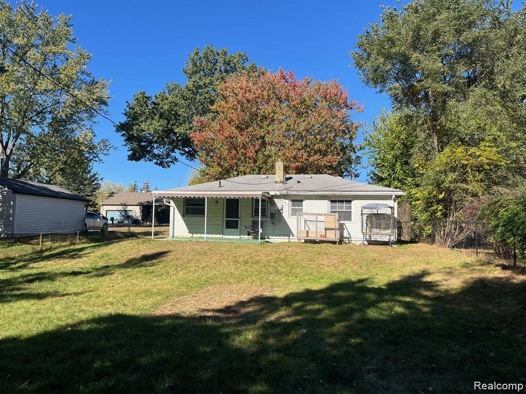 Bloomfield Hills, MI 48302,1253 Atkinson AVE