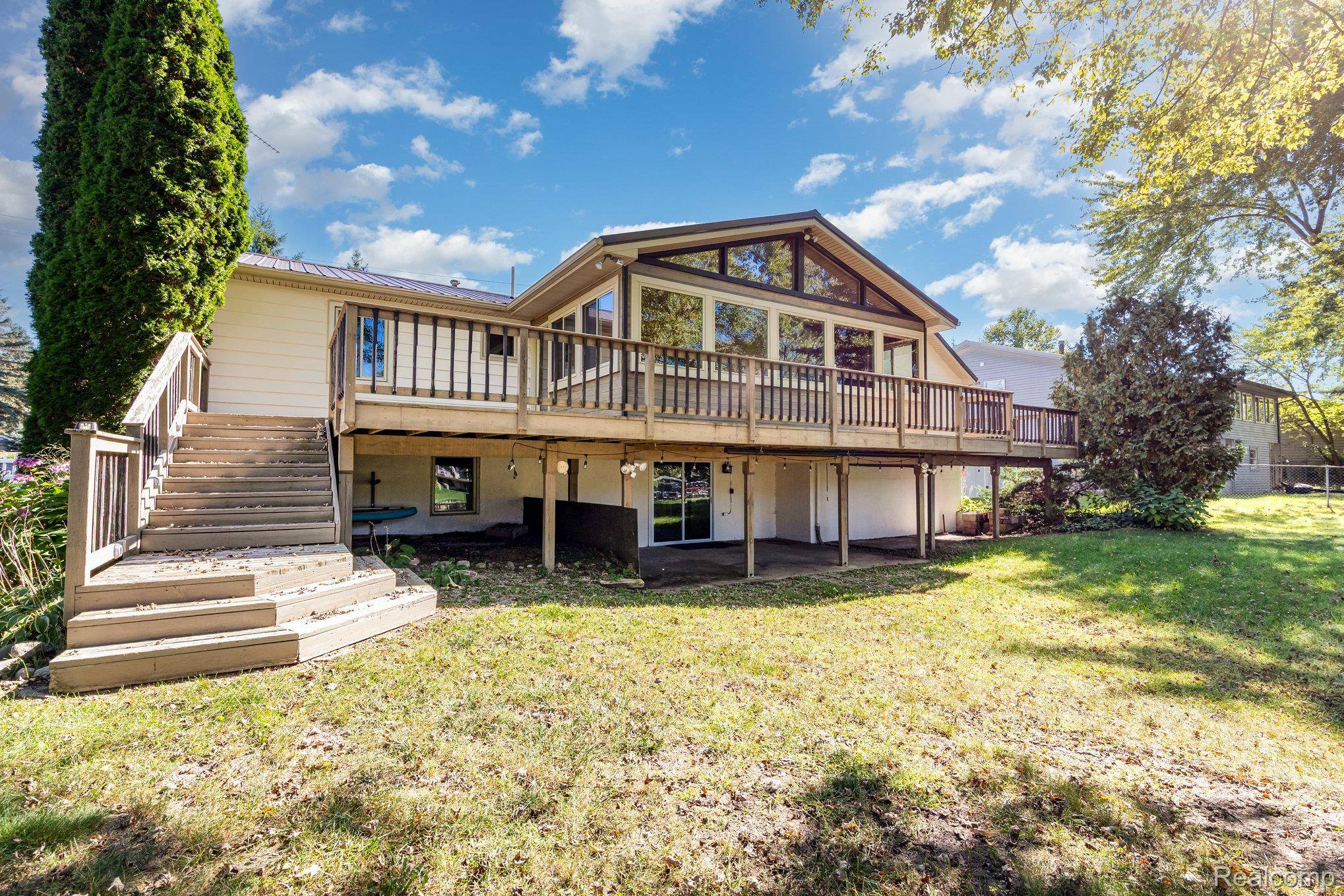 Fenton, MI 48430,14108 North RD