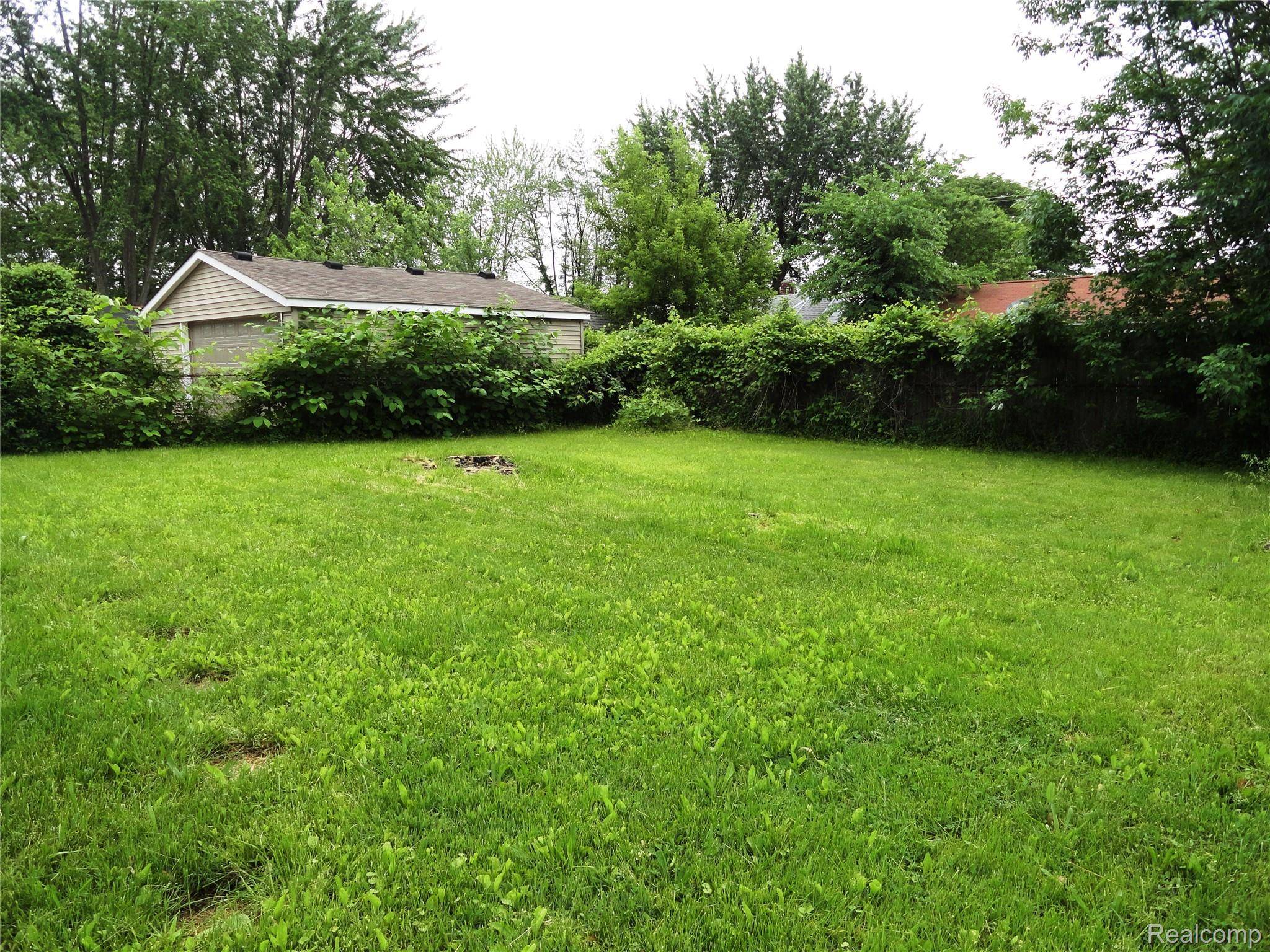 Westland, MI 48186,2611 CALEDONIA