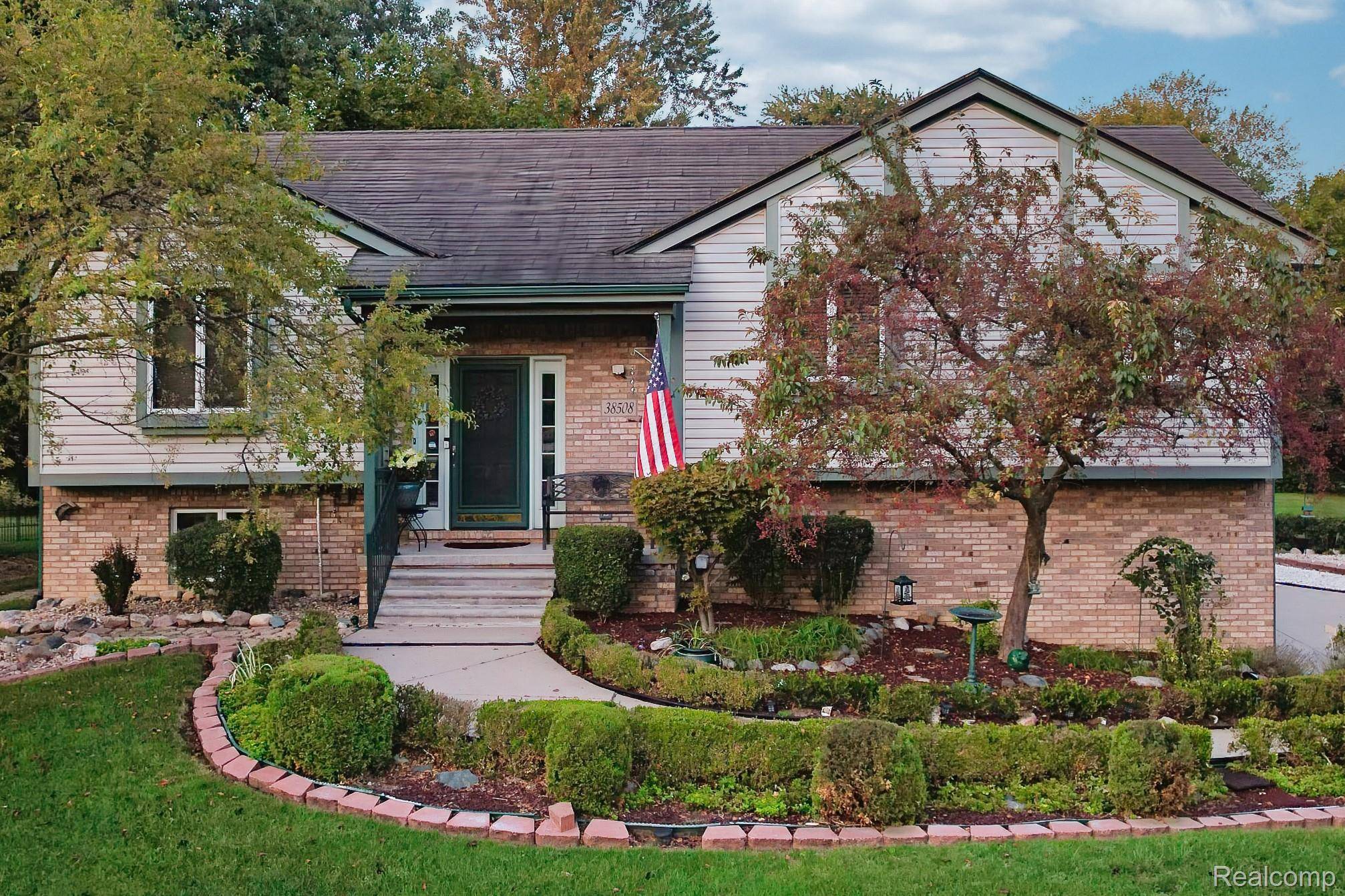 Westland, MI 48185,38508 Alma LN