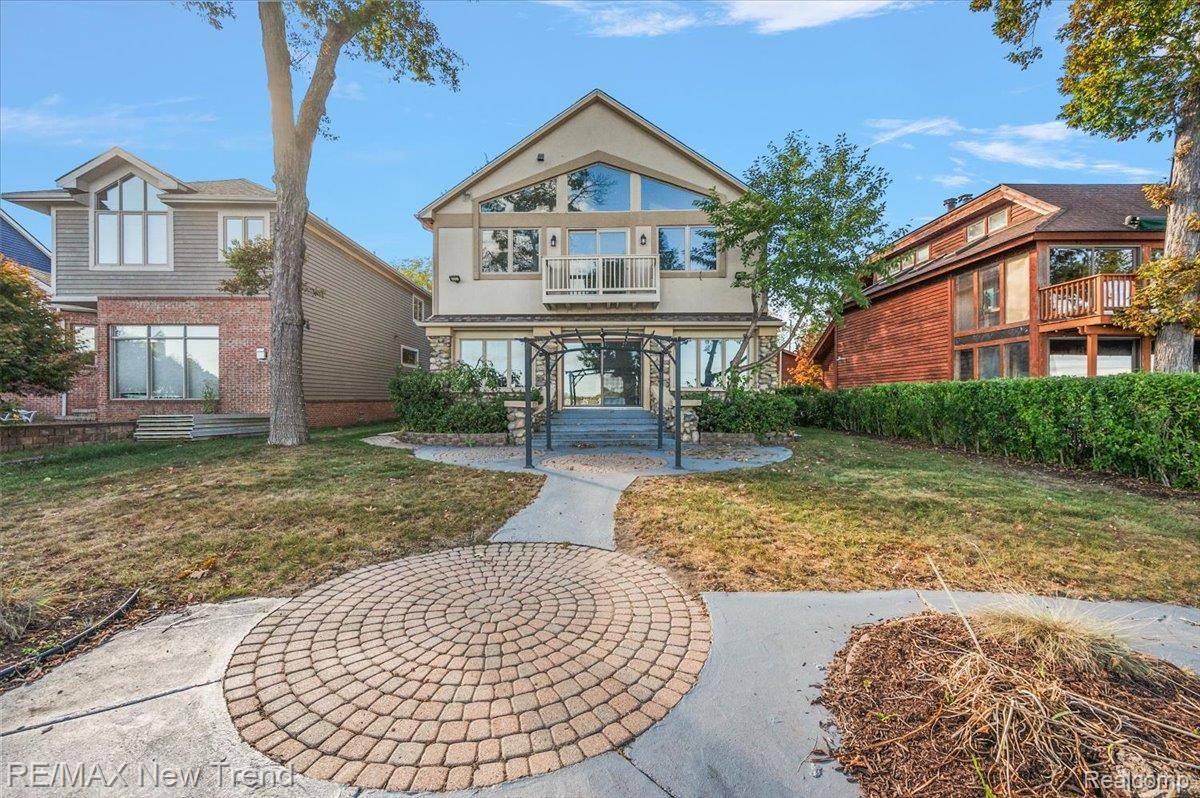 Waterford, MI 48327,727 McDougal DR