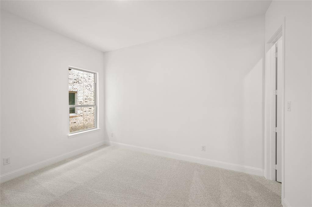 Burleson, TX 76028,221 Allegheny Drive