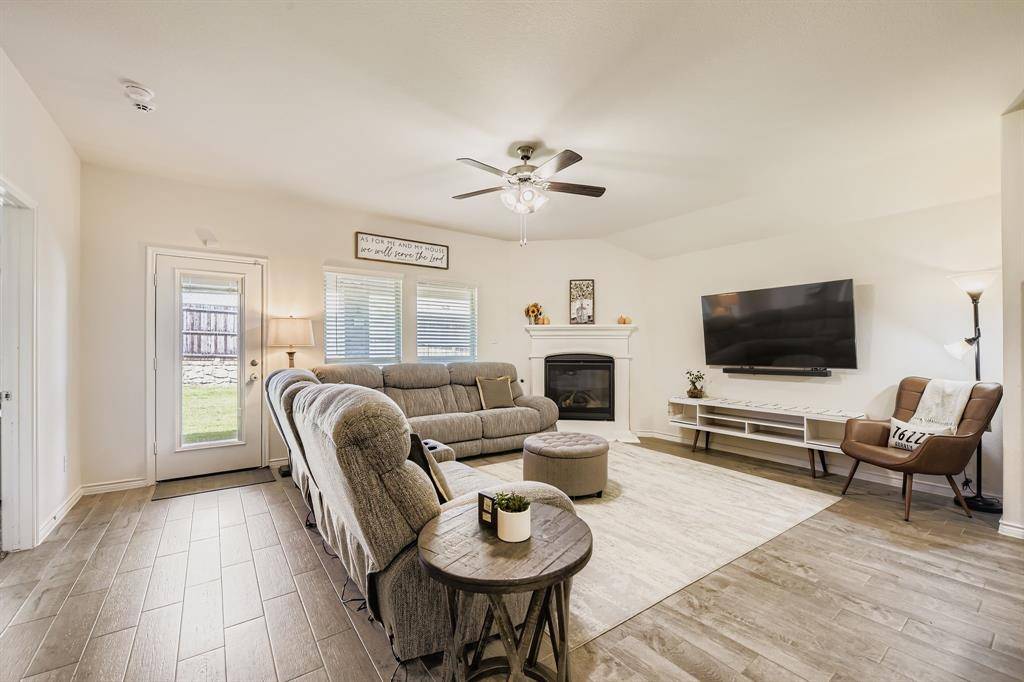 Aubrey, TX 76227,11301 Summer Rain Boulevard