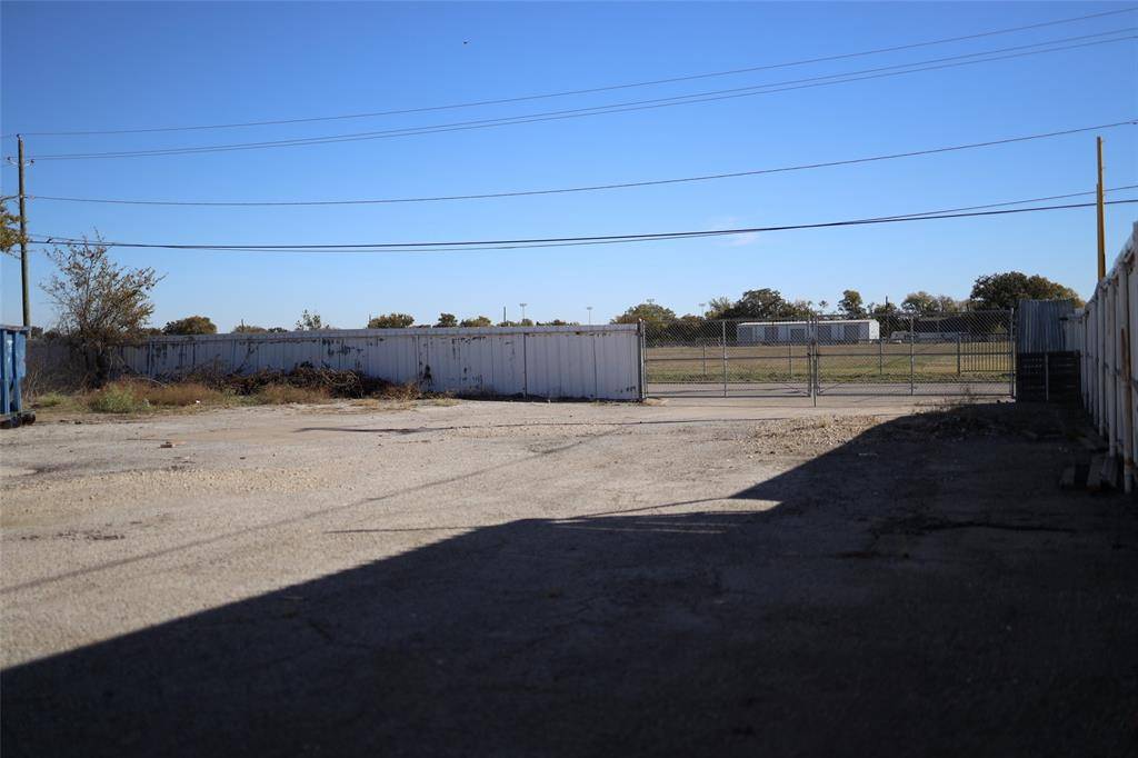 Grand Prairie, TX 75050,2336 E Main Street