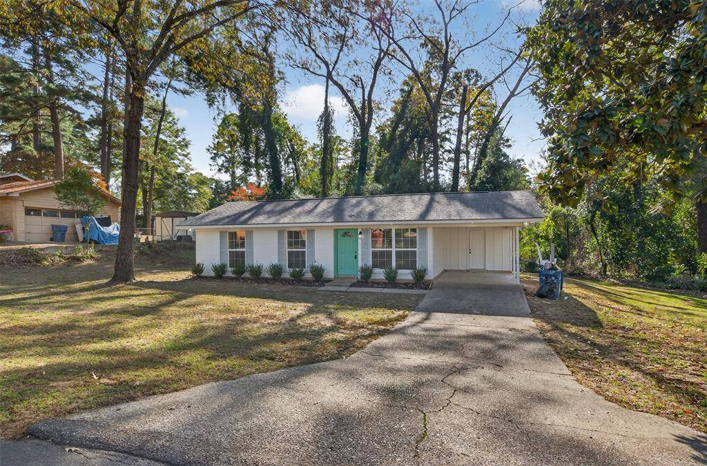 Minden, LA 71055,902 Clay Street