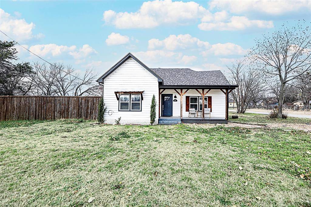 Alvord, TX 76225,202 S Trappier Street