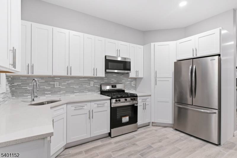 Newark City, NJ 07103,327 S Orange Ave