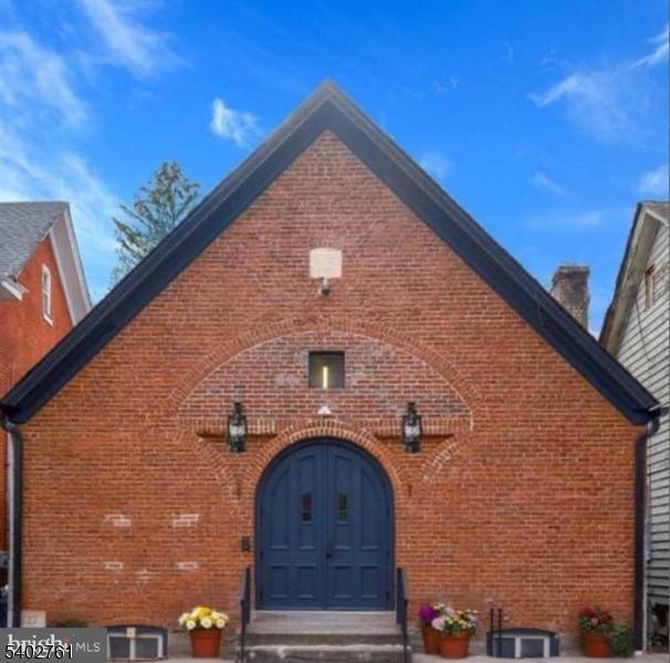 Lambertville City, NJ 08530,247 N Main St